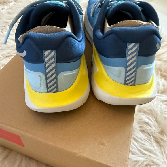 Women’s Altra Paradigm 7 Shoes - Picture 6 of 15